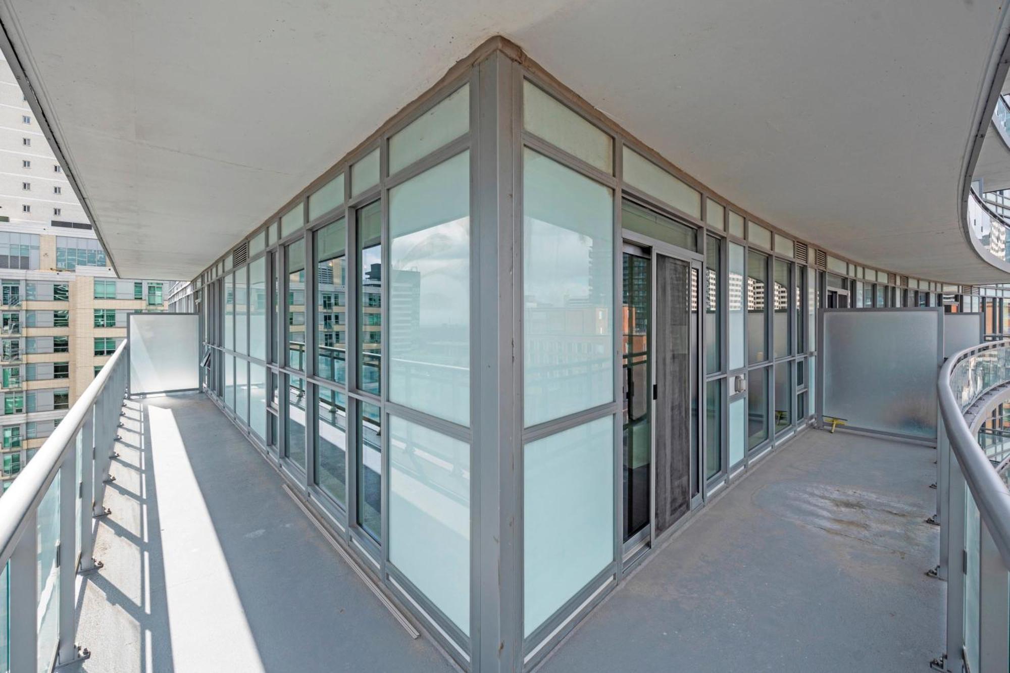 Modern Lillian St Apartments By Globalstay Toronto Dış mekan fotoğraf